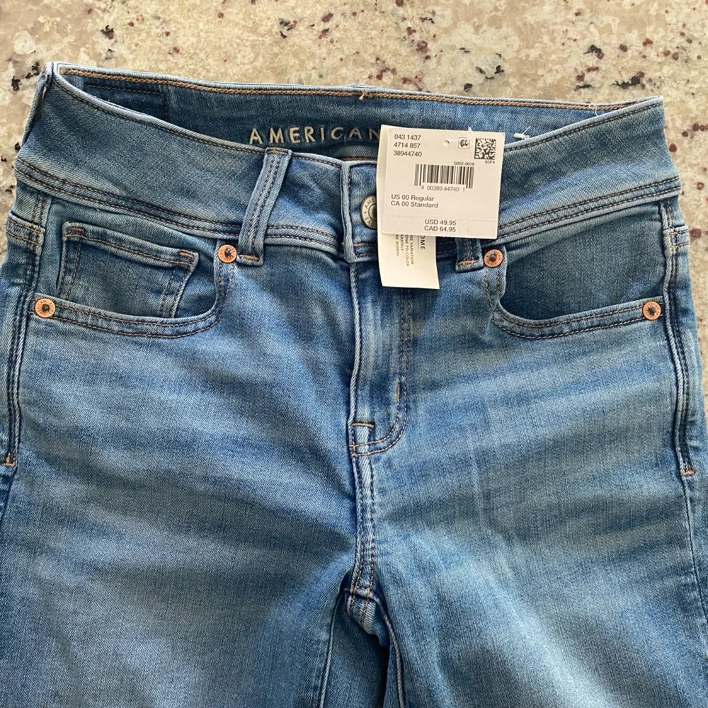 American Eagle Next Level Stretch Jeanz - Picture 2 of 2